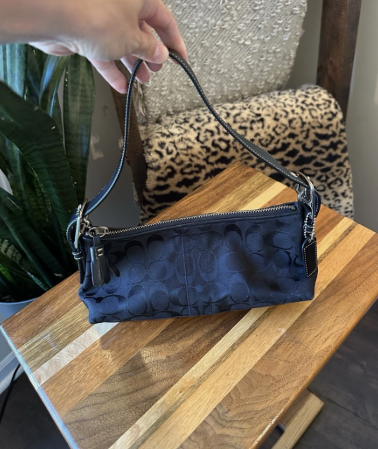 Vintage COACH 6371 Baguette Hampton Semi Demi Shoulder Bag -Black Canvas