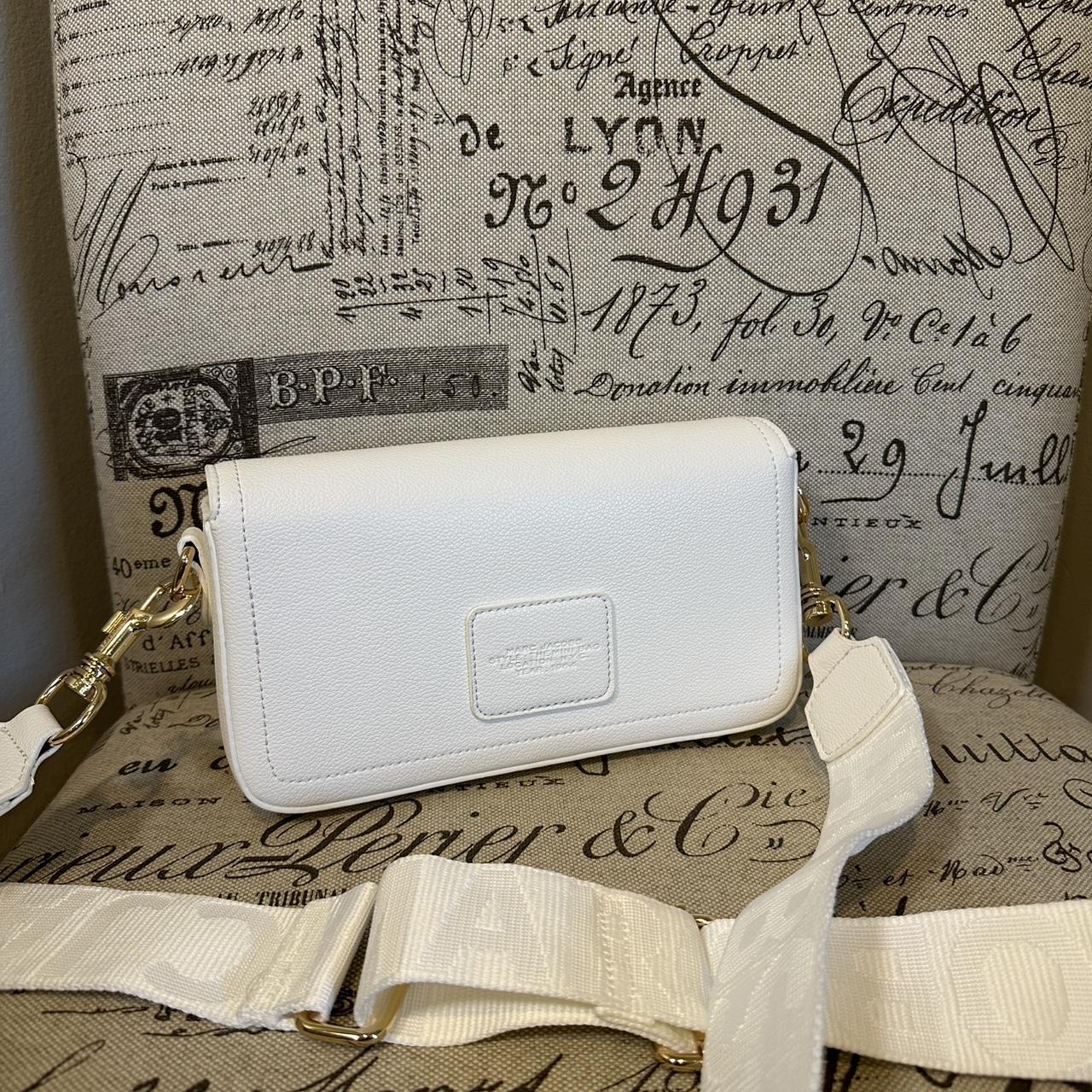 Marc Jacob’s The Mini Leather Shoulder bag in Crème White