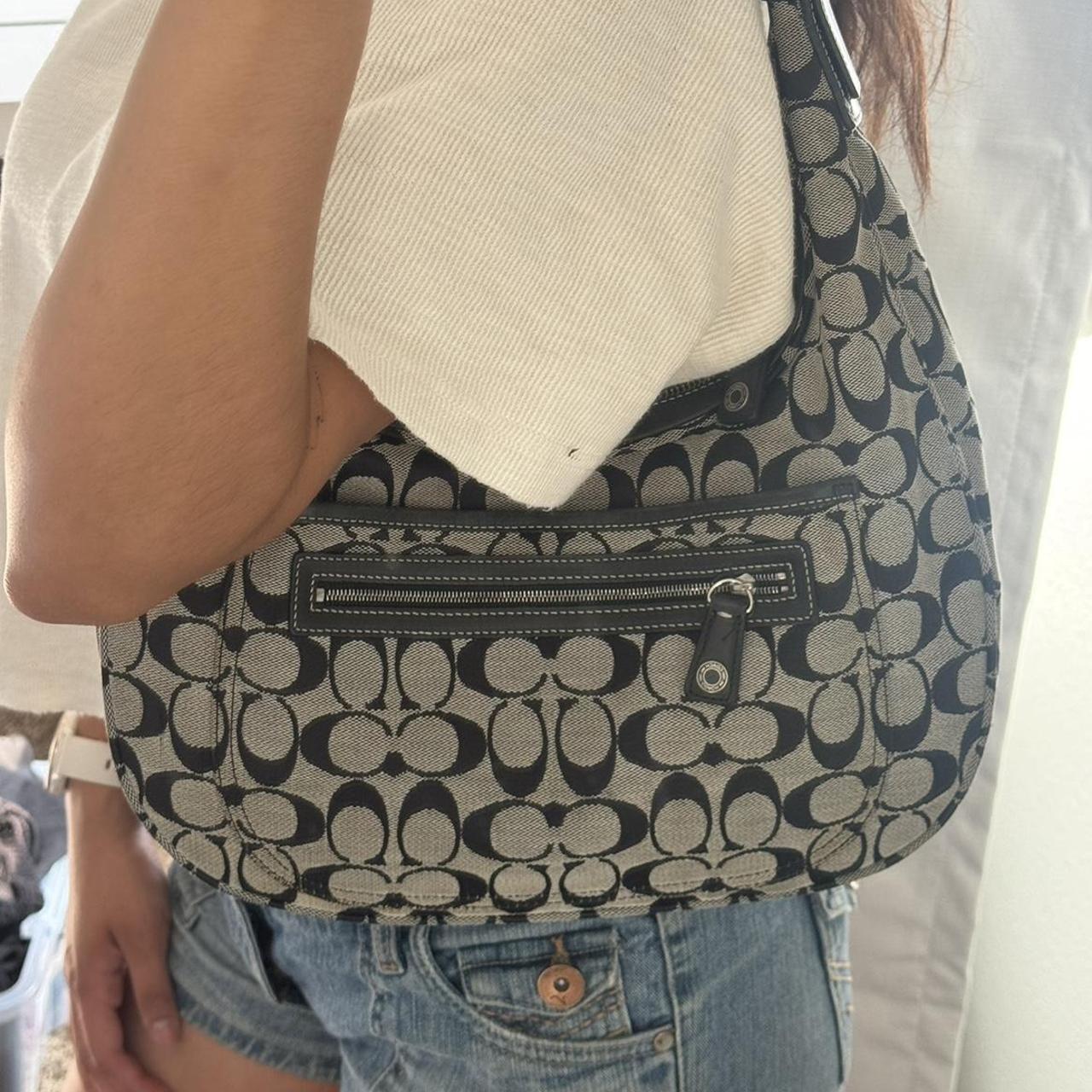 Coach Bag 21 (15$ deposit for stacy)