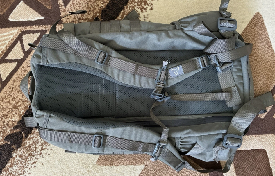 Mystery Ranch 2DAP 2Day Assault Backpack color Foliage Size S/M Laptop Sleeve