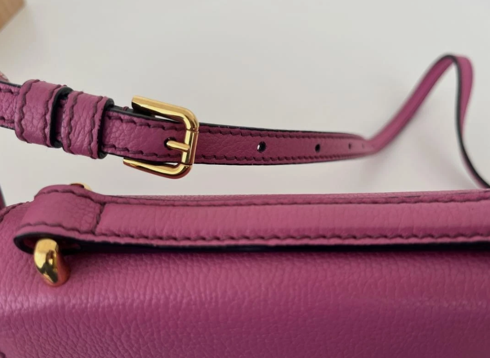 Price reduction Dolce Gabbana pink shoulder bag